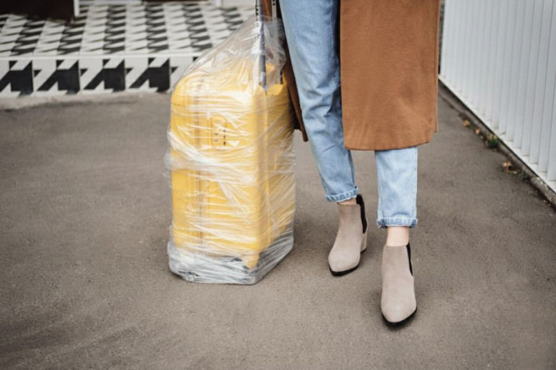 Folia zniknie z lotnisk i dworców. UE zaostrza walkę z odpadami